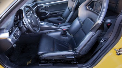 Black Leather - Yellow StitchingInterior image