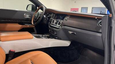 Saddlery Tan LeatherInterior image