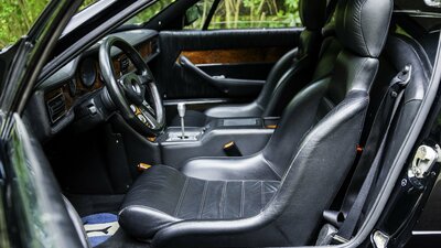 Nero LeatherInterior image
