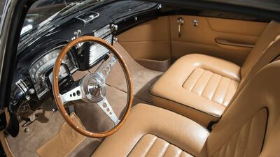 Beige LeatherInterior image