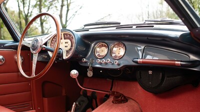 Terra Cotta LeatherInterior image
