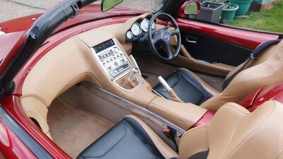 Beige LeatherInterior image