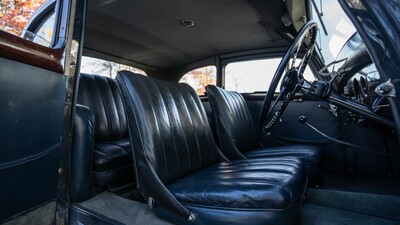 Blue LeatherInterior image