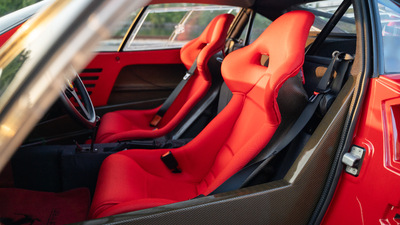 Rosso Alcantara / ClothInterior image