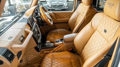 Brown Leather - Blue StitchingInterior image