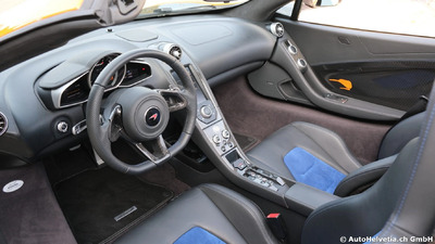 Carbon Black / Blue Alcantara - Blue StitchingInterior image