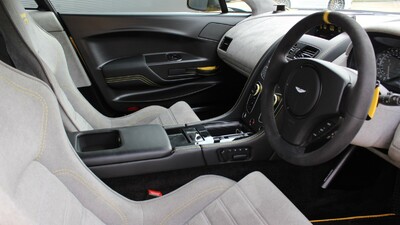 Grey Blend Alcantara - Yellow StitchingInterior image
