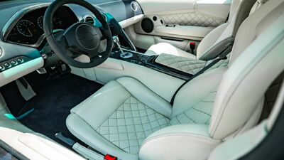 Bianco Polar LeatherInterior image