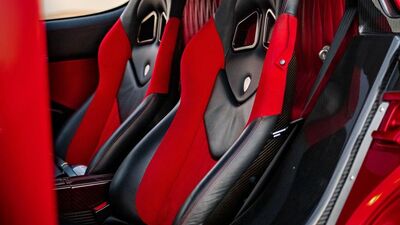White Leather - Red InsertsInterior image