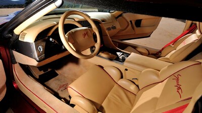 Ivory Leather - Red PipingInterior image