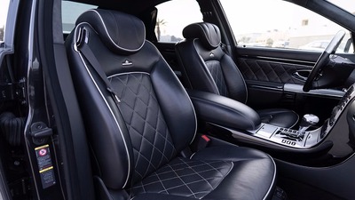 Stromboli Black LeatherInterior image