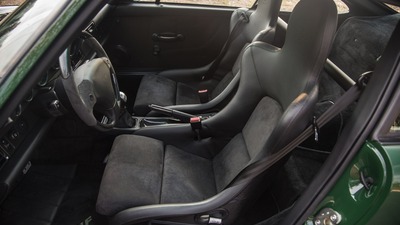 Black Leather / Alcantara - Green StitchingInterior image