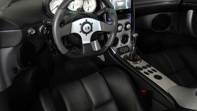 Black Leather / AlcantaraInterior image