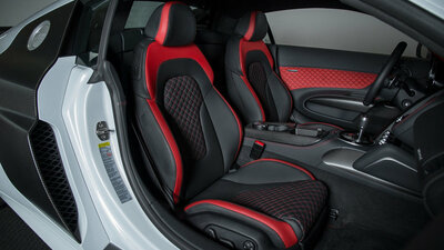 Black / Red Leather / Alcantara - Red Diamond StitchingInterior image