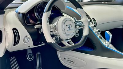 Beluga Black / Blanc Leather - French Racing Blue StitchingInterior image