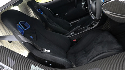 Black Alcantara / White Leather - Black StitchingInterior image