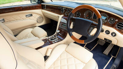 Cream LeatherInterior image