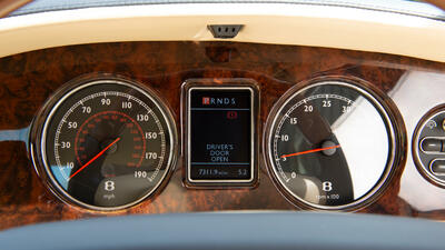 Cream LeatherInterior image