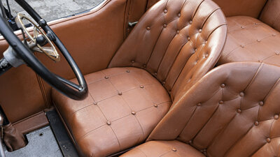 Brown LeatherInterior image