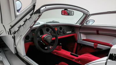 Red AlcantaraInterior image