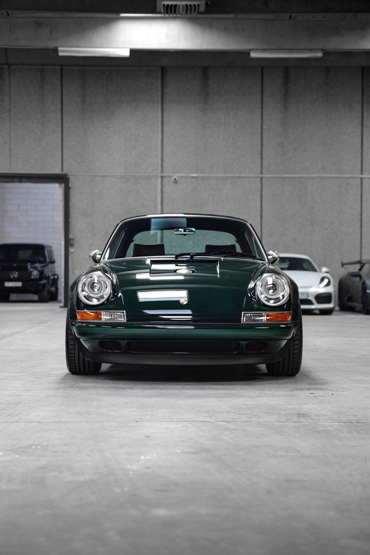 ECR - Singer Porsche 911 Reimagined details