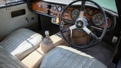 Brown LeatherInterior image