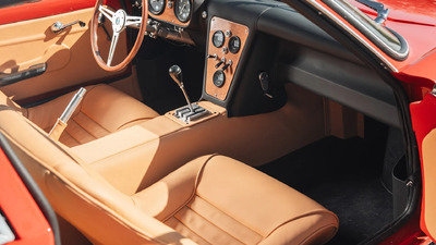 Beige LeatherInterior image