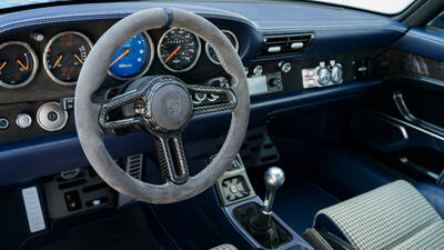 Blue Leather / Houndstooth Seat Inserts - White StitchingInterior image