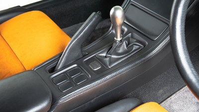 Black Leather / Yellow ClothInterior image