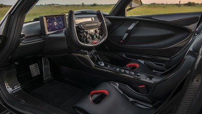 Fire Red / Black LeatherInterior image