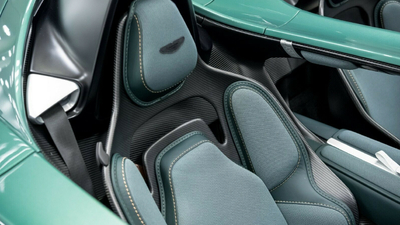 Absynthe Green Leather - Sahara Tan StitchingInterior image