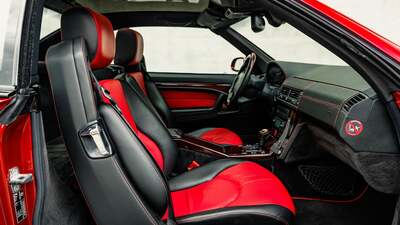 Black / Imperial Red Leather - Imperial Red StitchingInterior image