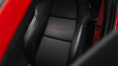 Black Leather - Red StitchingInterior image