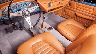 Beige LeatherInterior image