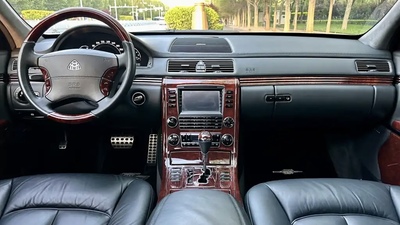 Labrador Anthracite LeatherInterior image