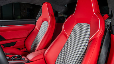 Black / Can Can Red Leather / Houndstooth - White PipingInterior image