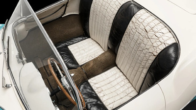 Tan LeatherInterior image