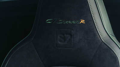 Black Alcantara / Leather - Green / Gold StitchingInterior image