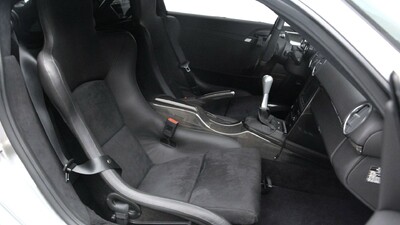 Black Leather / Alcantara - Silver StitchingInterior image