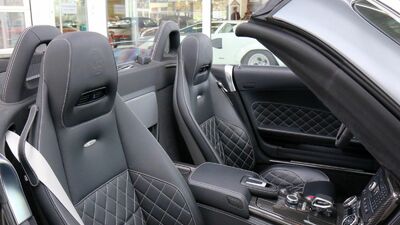 Black Alcantara / LeatherInterior image