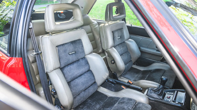 Black / Grey LeatherInterior image