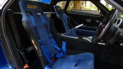 Black / Blue LeatherInterior image