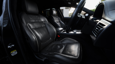 Warm Charcoal LeatherInterior image