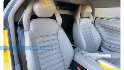 Grigio Leather - Giallo StitchingInterior image