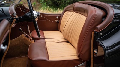 Brown LeatherInterior image