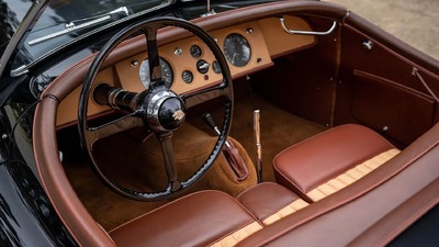 Brown LeatherInterior image