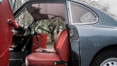 Red LeatherInterior image