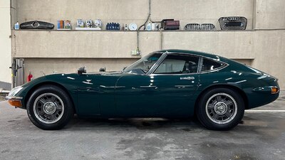 ECR - Toyota 2000GT details