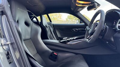 Black Exclusive Nappa Leather / DINAMICAInterior image