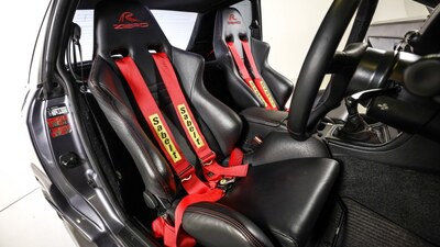 Black Leather - Red StitchingInterior image
